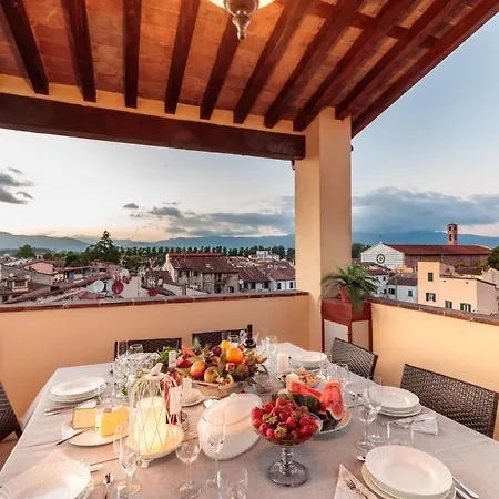 The Park View 4 Bedrooms With Terrace And Elevator Inside The Walls Of Lucca
