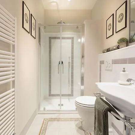 The Park View 4 Bedrooms With Terrace And Elevator Inside The Walls Of * Lucca