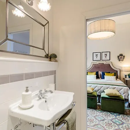 Apartment The Park View 4 Bedrooms With Terrace And Elevator Inside The Walls Of