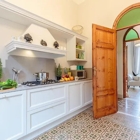 The Park View 4 Bedrooms With Terrace And Elevator Inside The Walls Of